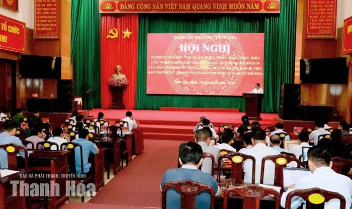 Toàn cảnh hội nghị học tập, quán triệt.