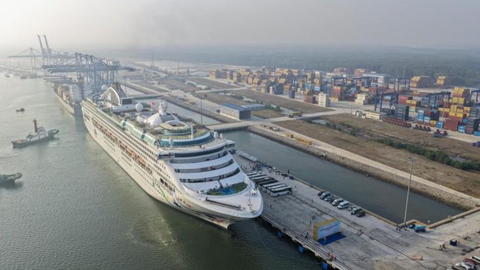 Tàu du lịch quốc tế Star Voyager cập Cảng Phước An đưa hơn 400 hành khách đến từ nhiều quốc gia. Ảnh: Phuoc An Port