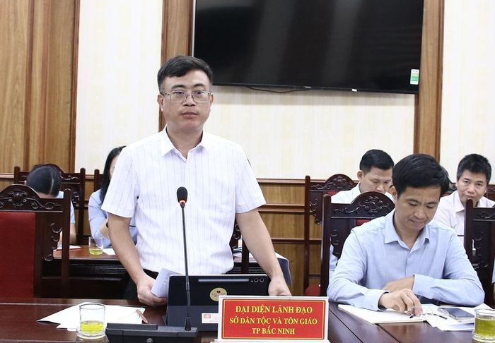 Ông Đào Duy Trọng, Giám đốc Sở Dân tộc và Tôn giáo phát biểu tại buổi làm việc.