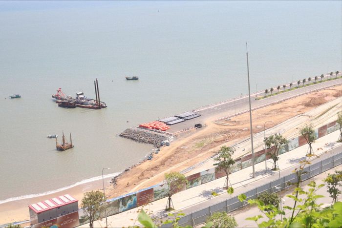 Dự án bến cảng Liên Chiểu đang được nhà đầu tư triển khai thi công giai đoạn tiếp theo. Ảnh: HOÀNG HIỆP