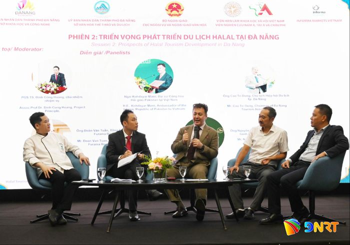 Các chuyên gia thảo luận về tiềm năng của Đà Nẵng đối với du lịch Halal sáng 27/10. Ảnh: VINH LỘC