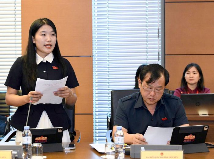 Đại biểu Lỳ Mì Lé tham gia ý kiến tại phiên thảo luận tổ, Kỳ họp thứ Hai, Quốc hội khóa XVI, nhiệm kỳ 2026 - 2031.