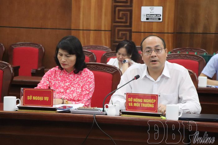 Lãnh đạo Sở Nông nghiệp và Môi trường trao đổi, làm rõ các nội dung liên quan đến dự án.