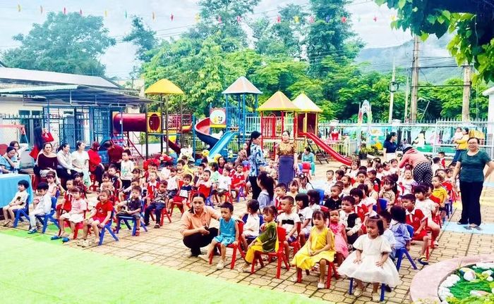  Trường Mầm non Vĩnh Thịnh (xã Vĩnh Thịnh) xác định công tác phổ cập giáo dục mầm non cho trẻ từ 3-5 tuổi là nhiệm vụ trọng tâm, góp phần nâng cao chất lượng giáo dục tại địa phương. Ảnh: ĐVCC 