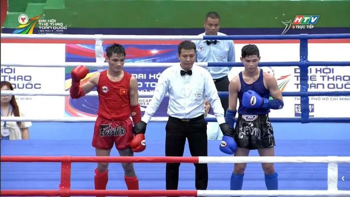 Nguyễn Thành Thoan (bìa trái) đã chiến thắng trước đối thủ của TP. Hà Nội ở trận tứ kết. Ảnh chụp màn hình