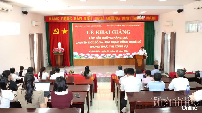 Quang cảnh lễ khai giảng.