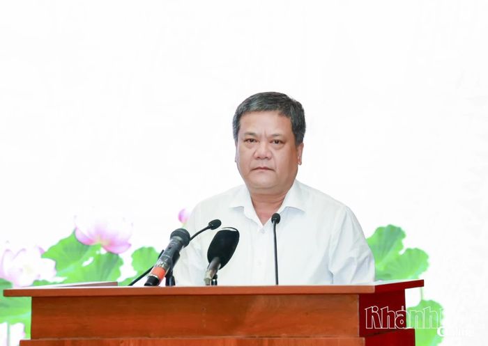 Đồng chí Trần Phong phát biểu chỉ đạo tại hội nghị.