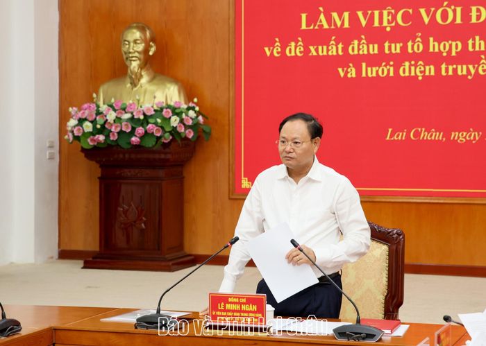 Đồng chí Lê Minh Ngân – Bí thư Tỉnh ủy, Chủ tịch HĐND tỉnh phát biểu kết luận buổi làm việc. 