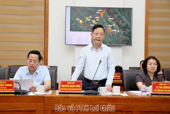 Đồng chí Nguyễn Ngọc Vinh - Phó Bí thư Tỉnh uỷ, Chủ tịch Uỷ ban Mặt trận Tổ quốc Việt Nam tỉnh phát biểu tại buổi làm việc. 