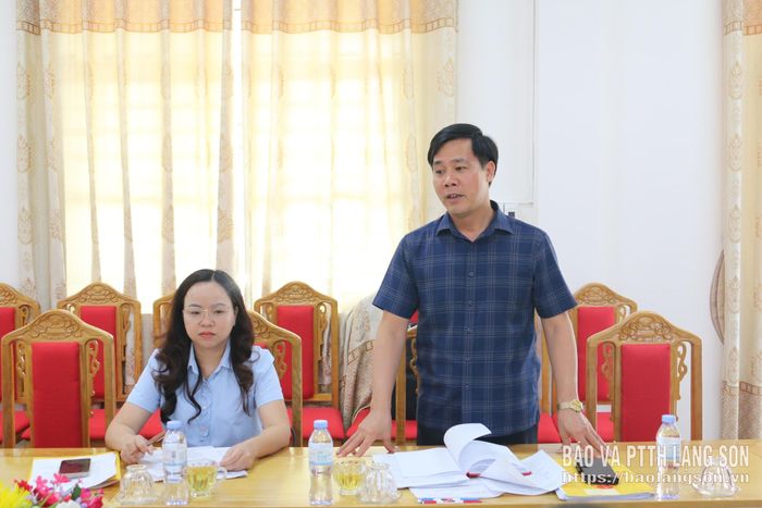 Lãnh đạo Ban Văn hóa - Xã hội HĐND tỉnh phát biểu tại buổi khảo sát