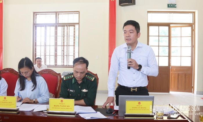 Phó Trưởng Ban Pháp chế,HĐND tỉnh, thành viên đoàn giám sát phát biểu trao đổi các nội dung trong chương trình
