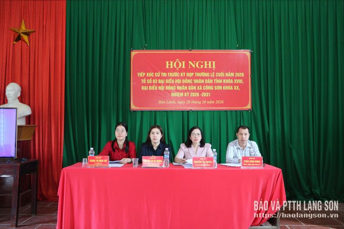 Đại biểu HĐND 2 cấp tiếp xúc cử tri tại thôn Bản Lành, xã Công Sơn