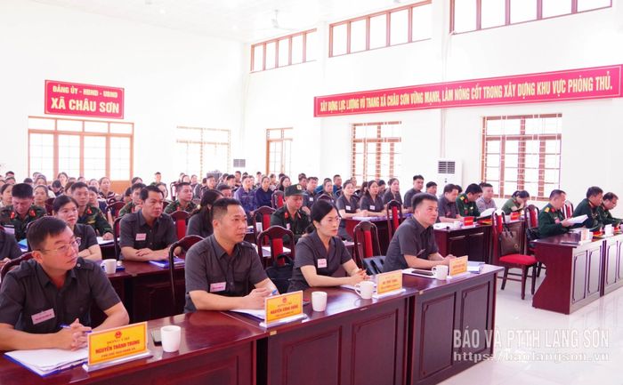 Các đại biểu tham dự khai mạc diễn tập chiến đấu xã Châu Sơn năm 2026