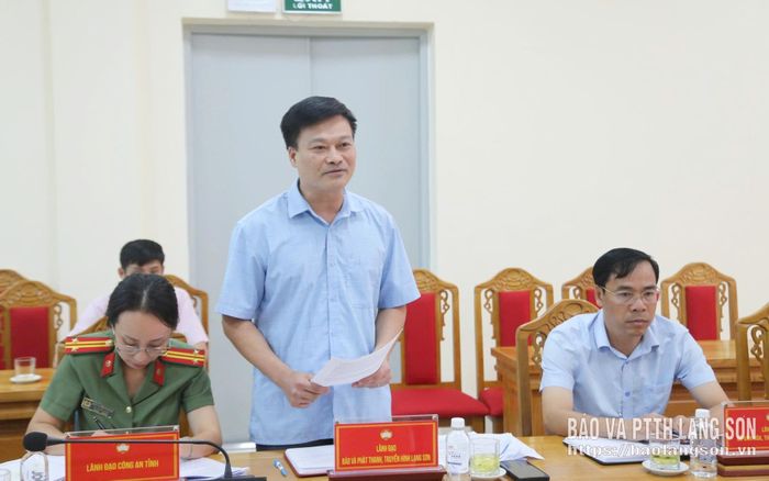 Lãnh đạo Báo và Phát thanh, Truyền hình Lạng Sơn phát biểu thảo luận tại chương trình