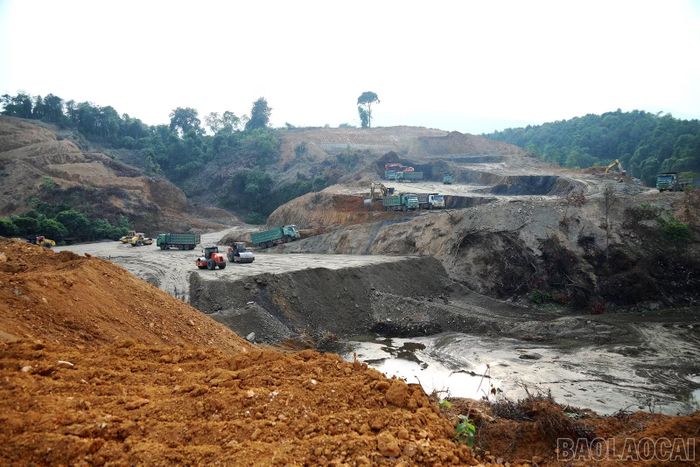 Dự án Trường Phổ thông nội trú Tiểu học và THCS Bản Vược đang được đẩy nhanh tiến độ thi công.