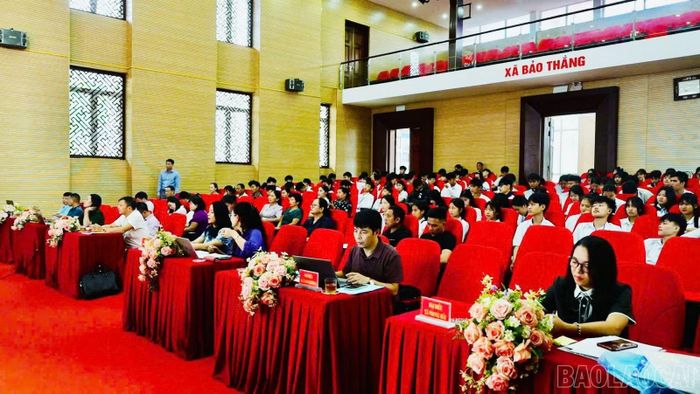 Đại biểu tham dự hội nghị đối thoại.