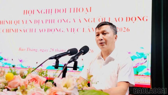 Phó Giám đốc Sở Nội vụ Phạm Tuấn Chung phát biểu tại hội nghị.