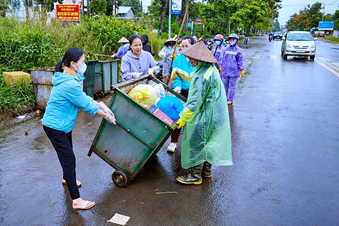 Các địa phương của Lâm Đồng đã và tăng cường thu gom, phân loại rác thải từ nguồn phát sinh