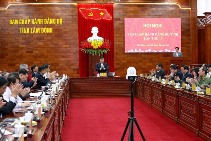 Quang cảnh hội nghị