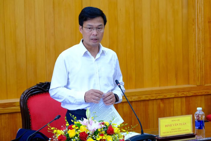 Đồng chí Đinh Văn Tuấn, Tỉnh ủy viên, Phó Chủ tịch UBND tỉnh Lâm Đồng phát biểu kết luận tại buổi làm việc