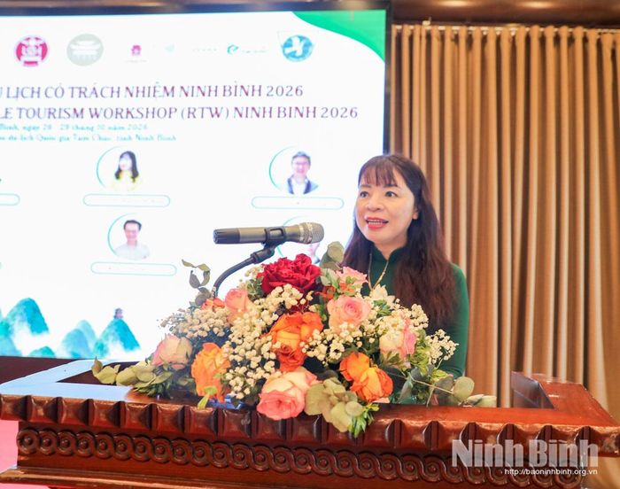 PGS. TS Đặng Thị Thu Hương, Phó Hiệu trưởng Trường Đại học Khoa học Xã hội và Nhân văn phát biểu khai mạc hội thảo.