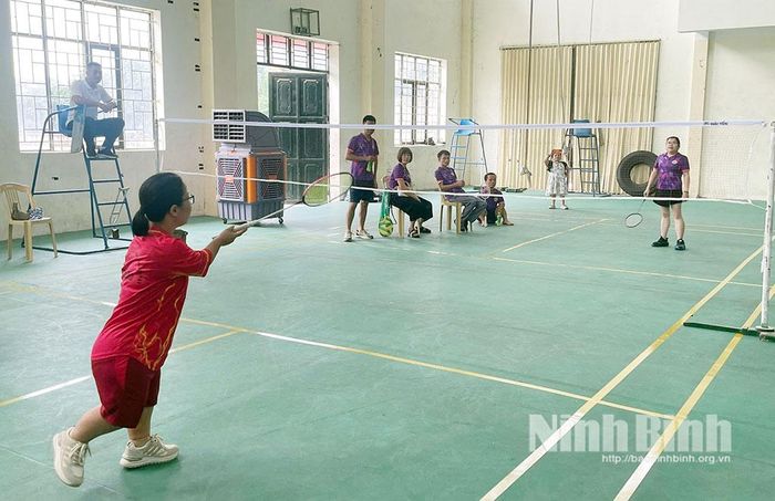Các vận động viên thi đấu môn Cầu lông, nội dung đơn nữ.