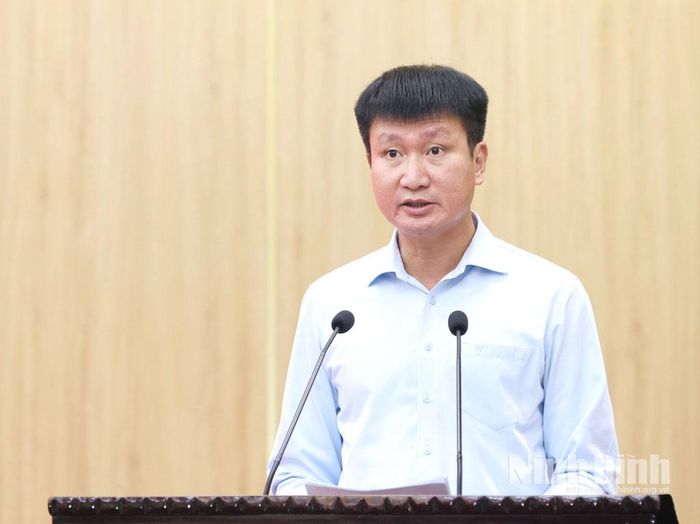Đồng chí Trần Huy Tuấn, Ủy viên Trung ương Đảng, Bí thư Tỉnh ủy phát biểu chỉ đạo tại hội nghị.
