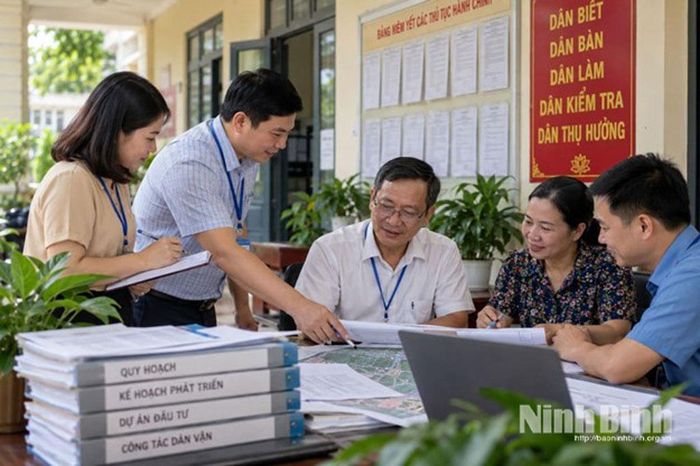 Thảo luận trong công việc.