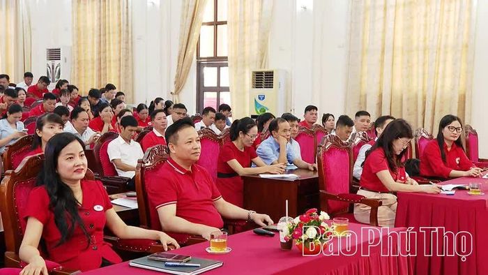 Các đại biểu, học viên dự lớp tập huấn.