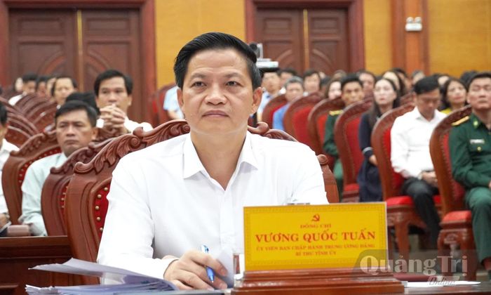 Đồng chí Vương Quốc Tuấn, Bí thư Tỉnh ủy dự và chủ trì hội nghị - Ảnh:X.P