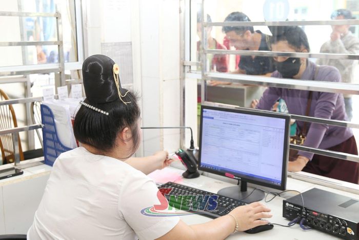 Đăng ký khám, chữa bệnh BHYT tại Bệnh viện Đa khoa khu vực Thuận Châu.
