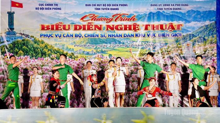 Một tiết mục ca múa đặc sắc tại chương trình.