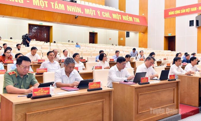 Các đại biểu dự hội nghị.