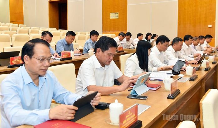 Các đại biểu dự hội nghị.
