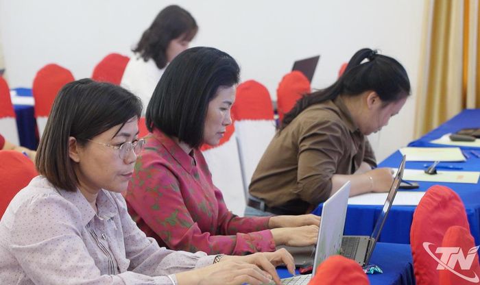 Đại biểu tham dự Hội nghị.
