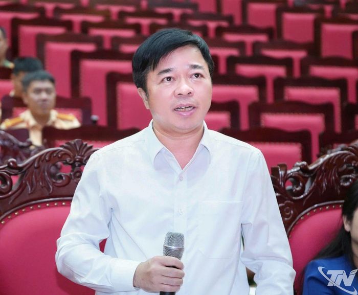 Đồng chí Bùi Văn Lương, Phó Bí thư Tỉnh ủy, Chủ tịch HĐND tỉnh phát biểu chỉ đạo.