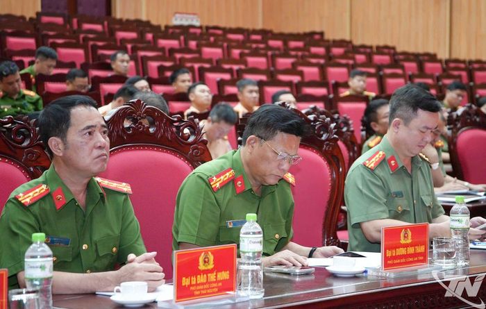 Đại biểu dự Hội nghị.