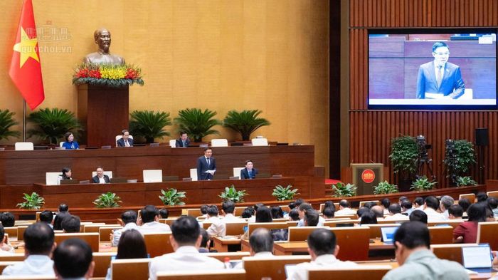 Chính phủ đề nghị duy trì hạn mức khuyến mại với mục tiêu bảo đảm cạnh tranh lành mạnh và bảo vệ các doanh nghiệp vừa và nhỏ, đồng thời cho phép linh hoạt đối với các chương trình khuyến mại tập trung - Ảnh: Quốc hội