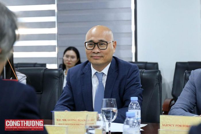 Thứ trưởng Bộ Công Thương Lương Hoàng Thái đánh giá cao những kết quả đạt được trong hợp tác kinh tế, thương mại giữa hai nước thời gian qua, đặc biệt kể từ khi Việt Nam và Brazil nâng cấp quan hệ lên Đối tác chiến lược vào năm 2024