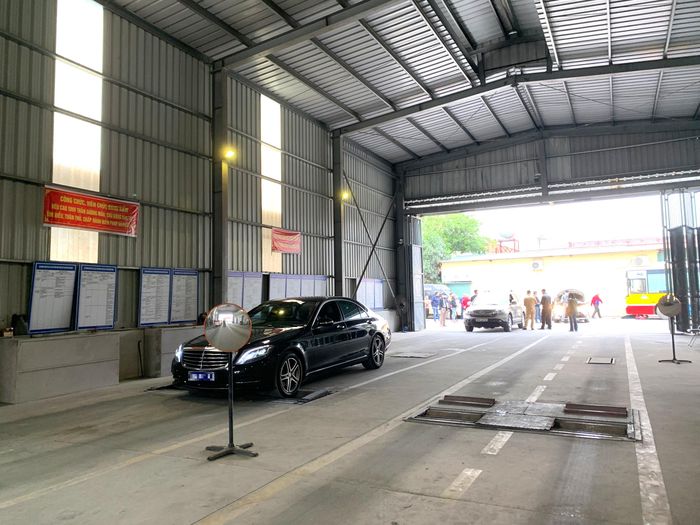 Bộ Xây dựng đề xuất lùi thời điểm bắt buộc mỗi cơ sở đăng kiểm phải có ít nhất một thiết bị kiểm tra phanh có chức năng kiểm tra xe dẫn động bốn bánh toàn thời gian (AWD) đến ngày 1/1/2029 (ảnh minh họa).