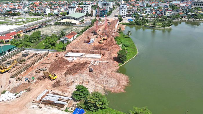 Tại Quảng Ninh, việc tận dụng đất đá thải mỏ góp phần đáp ứng nhu cầu vật liệu cho các dự án, công trình trên địa bàn. Ảnh: Văn Đạt.