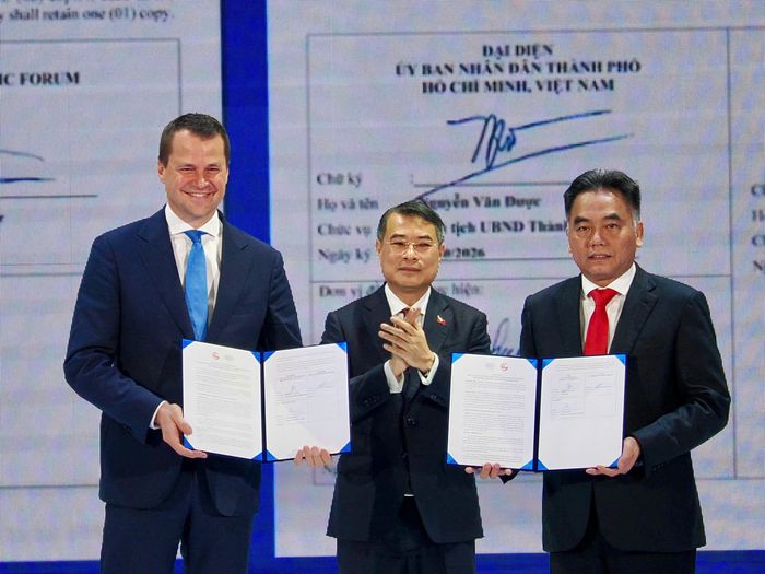 Thủ tướng Chính phủ chứng kiến công bố Tuyên bố chung về định hướng hợp tác giữa WEF và TP.HCM.