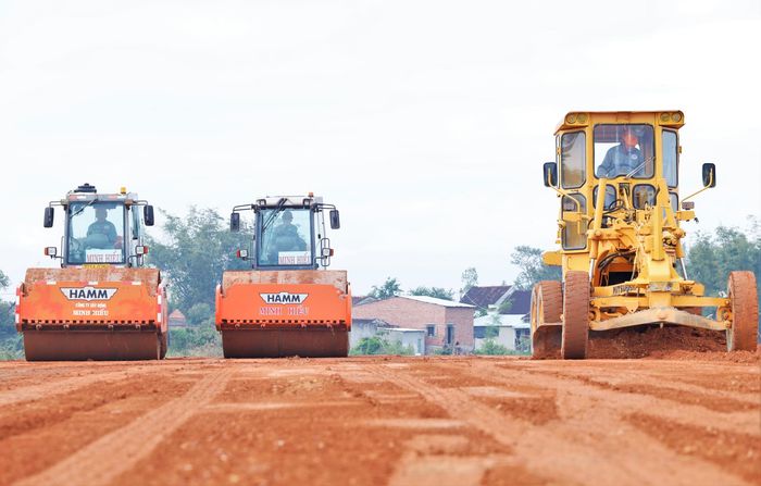 UBND tỉnh Gia Lai yêu cầu các đơn vị liên quan phối hợp xử lý vướng mắc phát sinh, không để ảnh hưởng đến tiến độ thi công và đảm bảo giải ngân vốn đầu tư công 100% theo đúng quy định.