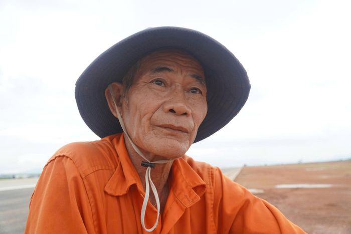 Ông Hoàng chia sẻ, đến nay, các phần việc được giao đã hoàn tất, công trường đang chuẩn bị cho lễ khánh thành. Đối với những người trực tiếp thi công, việc góp sức hoàn thành một công trình giao thông trọng điểm, có yêu cầu kỹ thuật cao như đường cất hạ cánh số 2 là niềm tự hào, đồng thời là dấu mốc đáng nhớ trong quá trình lao động.