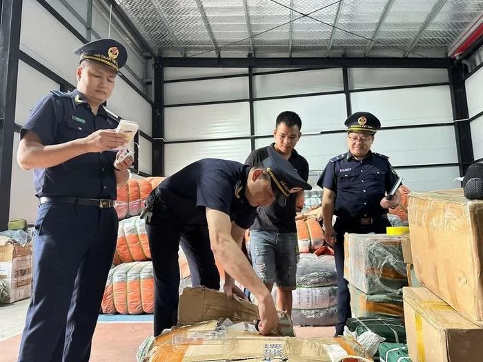 Hải quan cảnh báo rủi ro phòng vệ thương mại, gian lận xuất xứ hàng xuất khẩu. Ảnh: Cục Hải quan