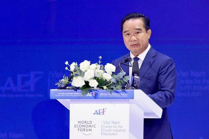  Chủ tịch UBND Tp.HCM Nguyễn Văn Được phát biểu khai mạc Phiên toàn thể cấp cao Diễn đàn Kinh tế Mùa thu 2026. 