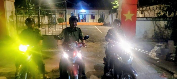 Tổ bảo vệ ANTT thôn Hoà Bình tuần tra đêm