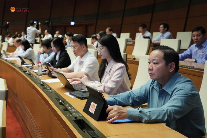 Các đại biểu tham dự phiên thảo luận tại Kỳ họp thứ Hai, Quốc hội Khoá XVI. Ảnh: Khánh Duy