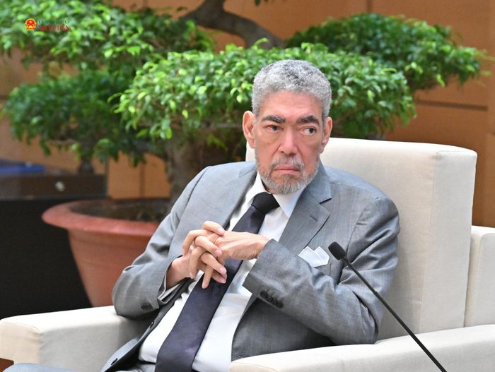Tổng Bí thư Đảng MIU, Cộng hòa Dominica Miguel Mejia phát biểu tại cuộc tiếp