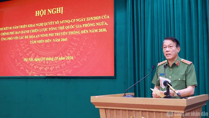 Bộ trưởng Lương Tam Quang phát biểu tại hội nghị.